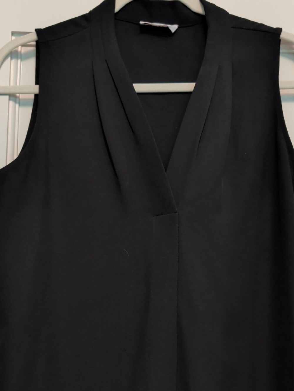 Calvin Klein Black V-Neck Sleeveless Top - Sz M